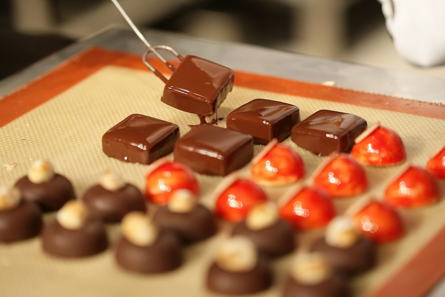 Процесс темперирования шоколада