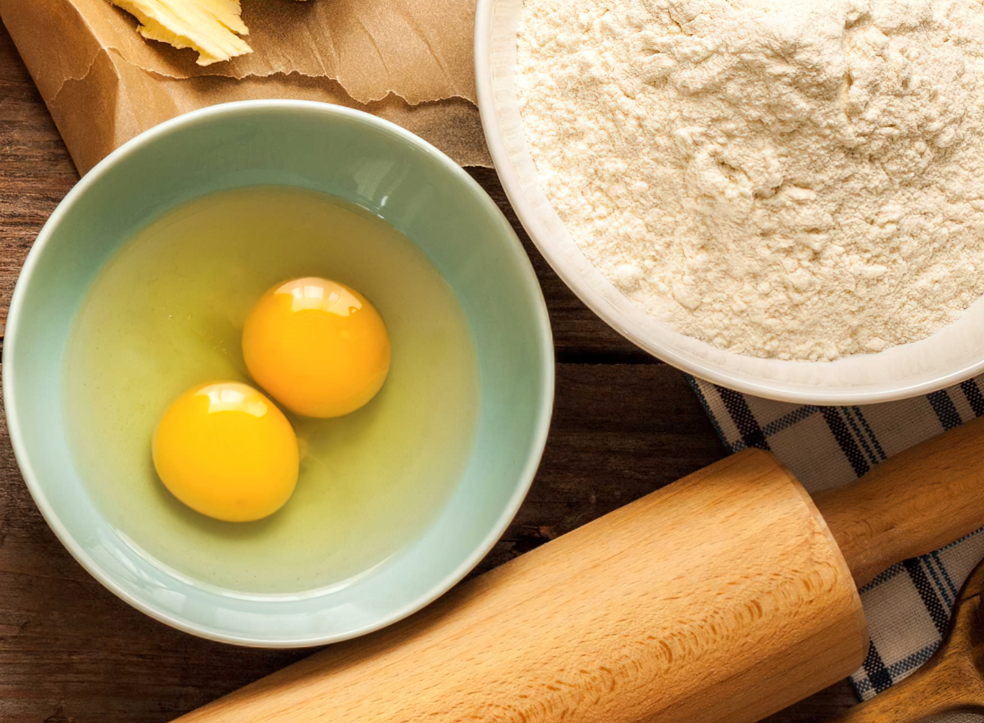 Чем можно смазать выпечку вместо яиц. Сухой яичный желток. Заменитель яиц. Яичный белок сухой. Заменитель яичного белка.